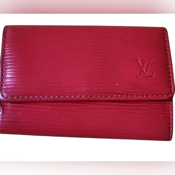 Preowned Louis Vuitton Red Key Holder With COA‎