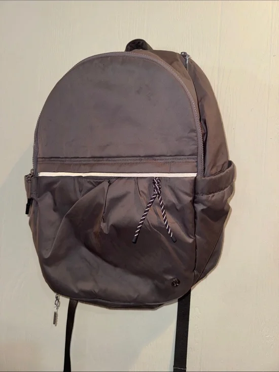 lululemon athletica Gray Everyday Backpack