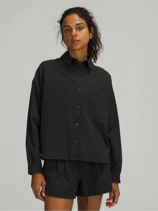 Lululemon Ventlight™  Black Button-Down Shirt Sz 6 EUC