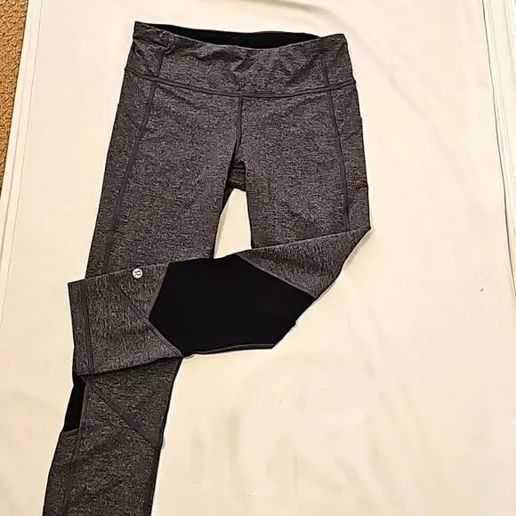 Lululemon‎ Gray Crop size 6