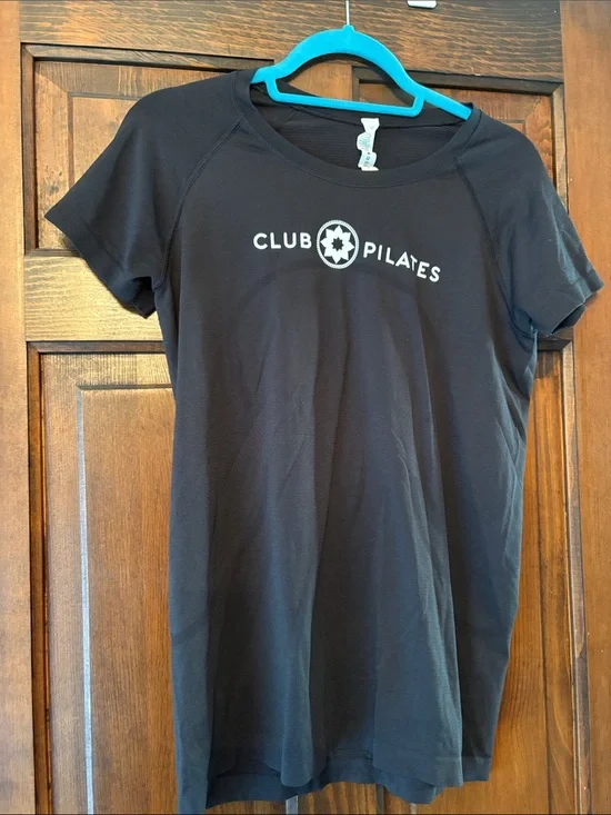 lululemon athletica Black Club Pilates Short Sleeve Tee sz 10