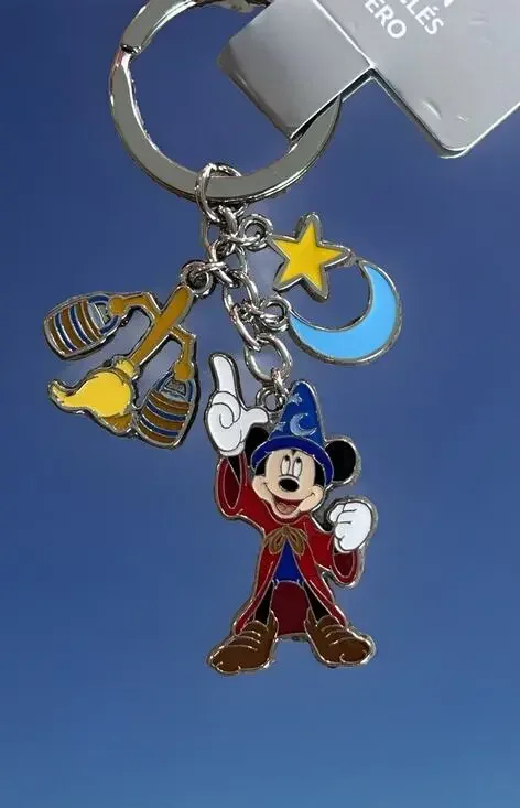 Disney Fantasia Sorcerer Mickey Mouse charm keychain with stars Key Ring Metal
