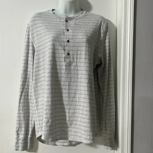 Lululemon long sleeve shirt