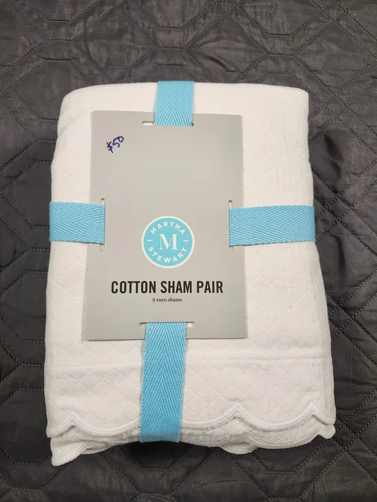 Martha Stewart White Cotton Sham Pair 26 in x 26 in (66 cm x 66 cm).