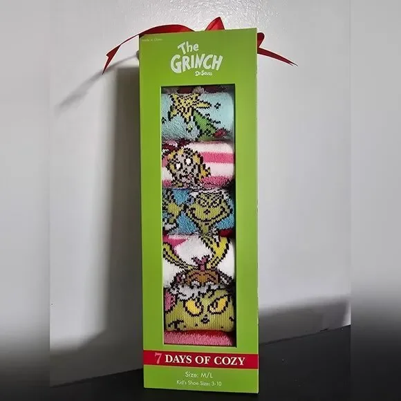 New Girls' Grinch 7 Days Of Cozy Kids Socks M/L 3-10