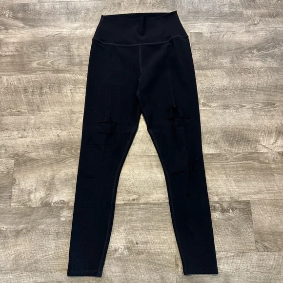 ALO Women’s Yoga Leggings Black High Waisted Ripped Warrior Pant Sz. S