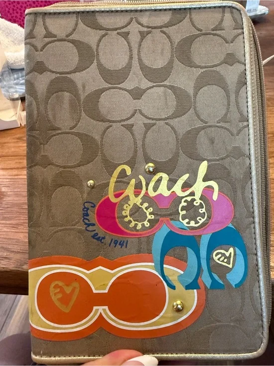 Vintage Coach Poppy Signature Daisy Tablet/iPad Case in khaki canvas