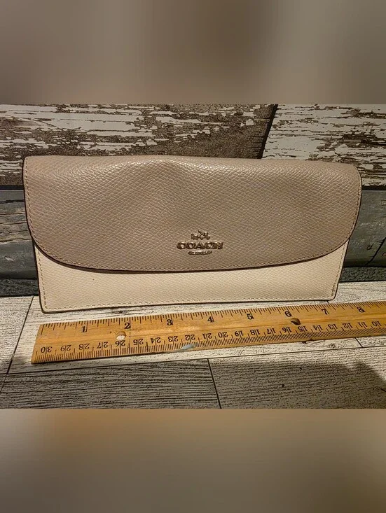 Coach Two-Tone Continental Wallet in Taupe and Cream