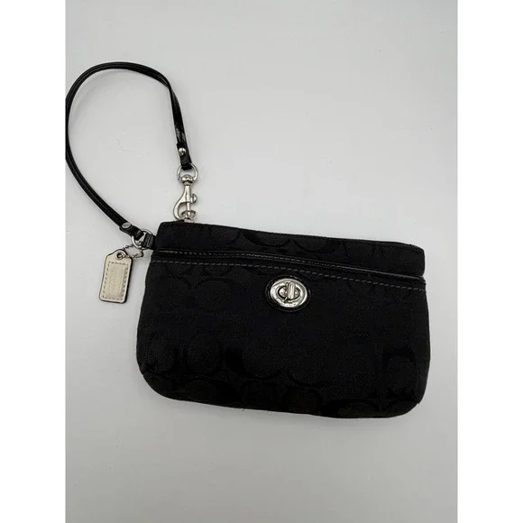Coach Black Signature Jacquard Wristlet Patent Leather Trim Turnlock Detail 0145