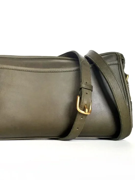 Authentic Vintage Coach Olive Green Taylor Zip Misstamp