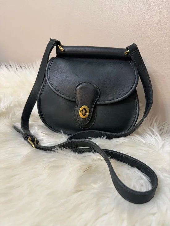 Vintage Coach Prairie  Cross body Bag#226 with Golden-tanned hardware