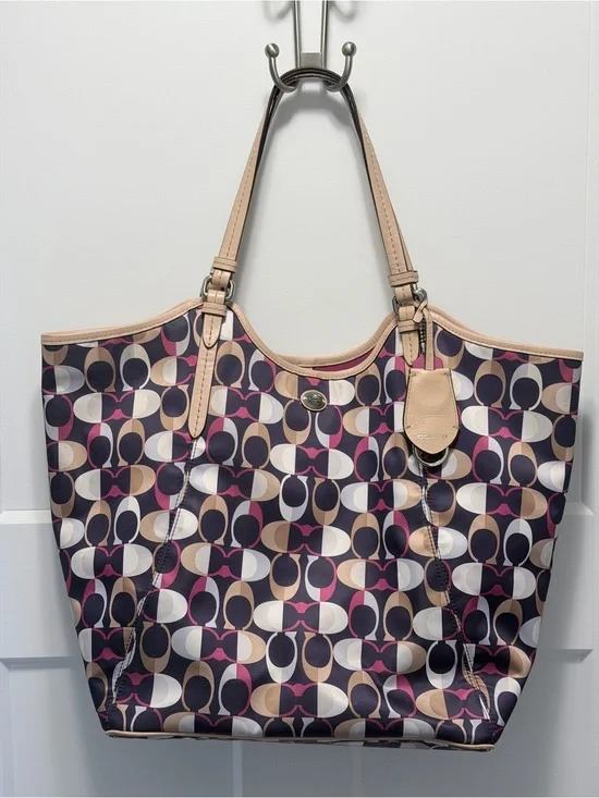 Coach Peyton Dream C Print Tote Bag, with a multicolor geometric 