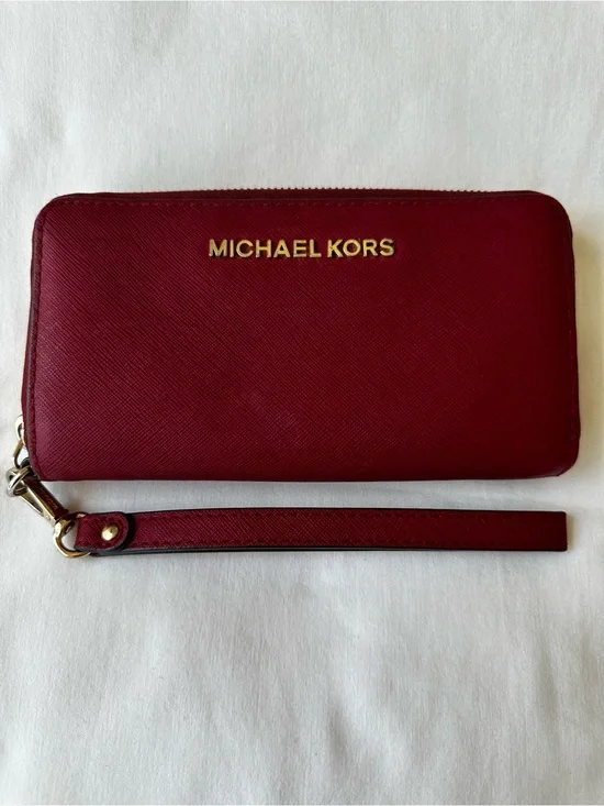 Michael Kors Jet Set Travel  Red Saffiano Leather Zip Around Wristlet Wallet