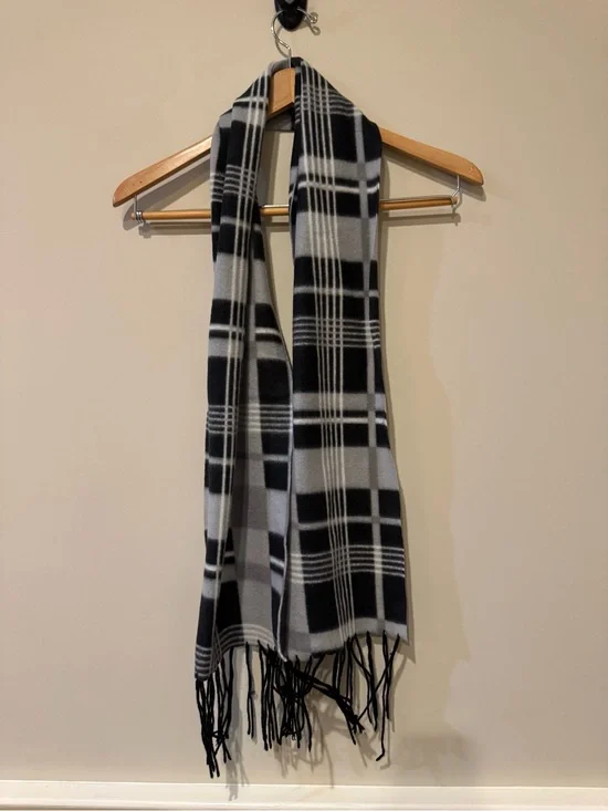 Black & Gray Plaid Fringe Scarf