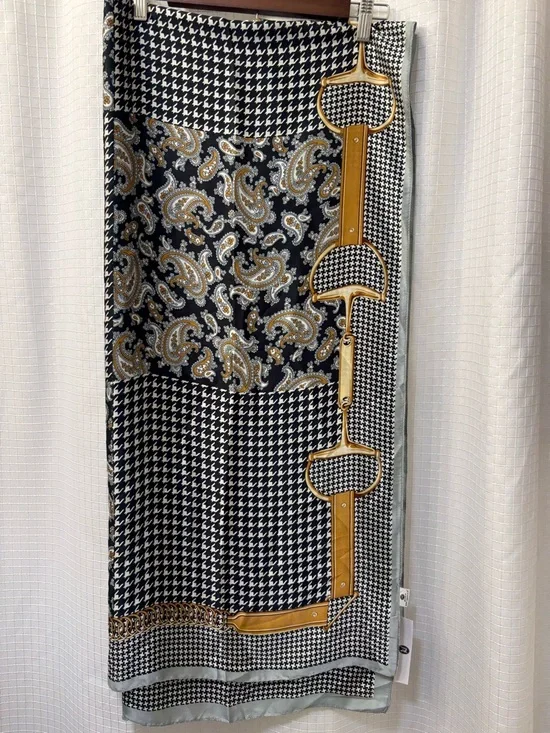 Jessica McClintock Black & White Houndstooth Scarf with Gold Saddle Motif