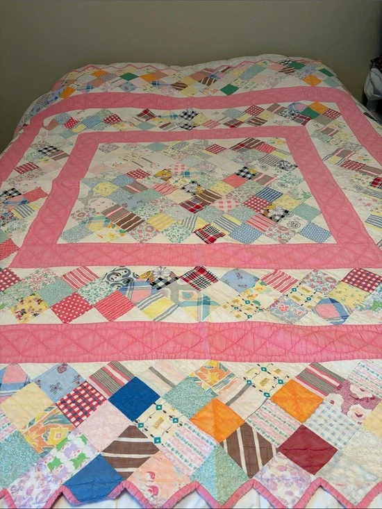 Vintage Pink Patchwork Quilt - Charming Multicolor Design