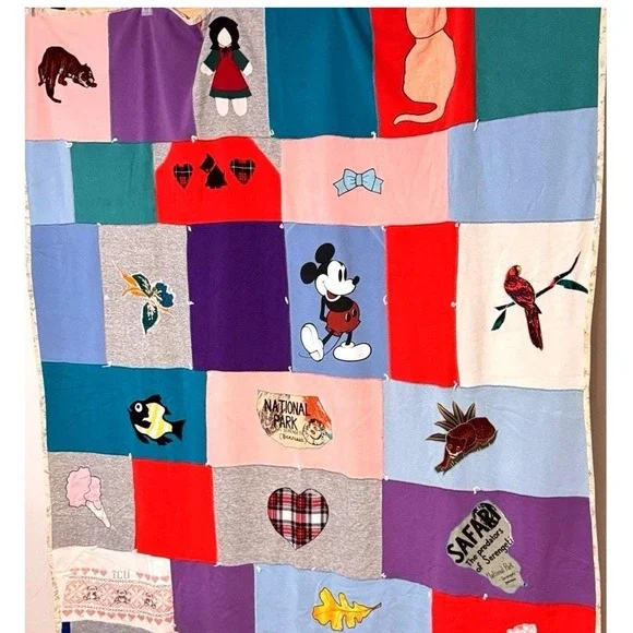 Handmade Patchwork T-Shirt Quilt Throw Mickey Mouse Cats Animals‎ 79x62