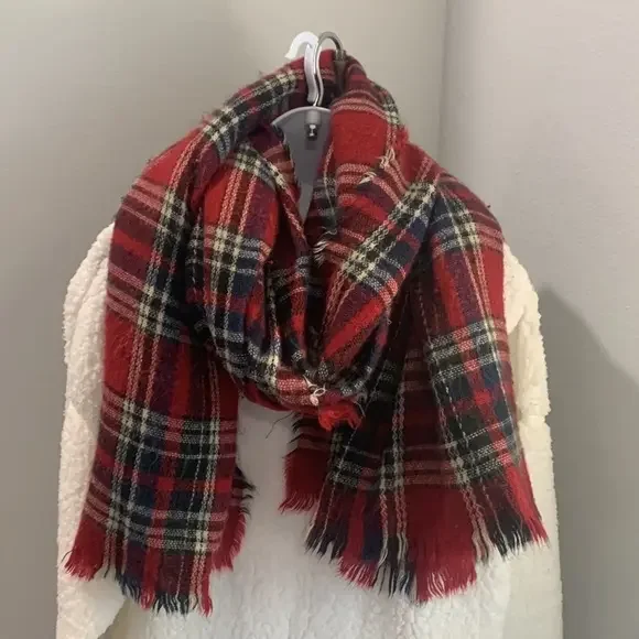 Red Plaid‎ Shawl No Brand