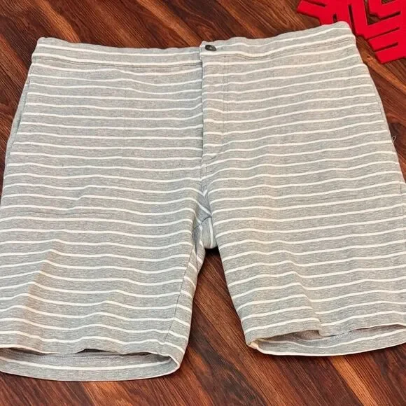 Michael Kors Gray Striped Women's Shorts Large