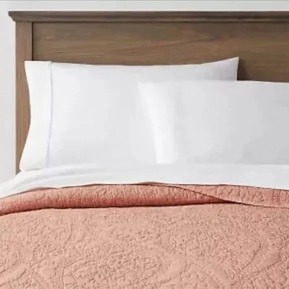 Threshold Garmet Washed Soft Clay Color Paisley Stitch Bed Quilt Blanket
