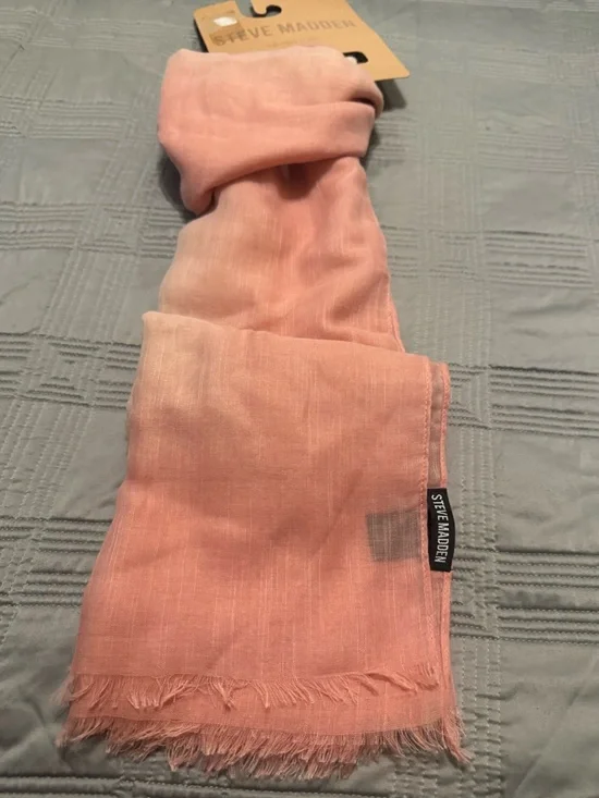 Steve Madden Blush Ombre Lightweight Fringe Scarf. NWT