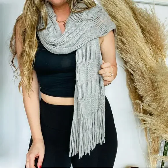 NEW NORDSTROM Grey Silver Chunky Open Knit Tassel Woven Classic Scarf Wrap