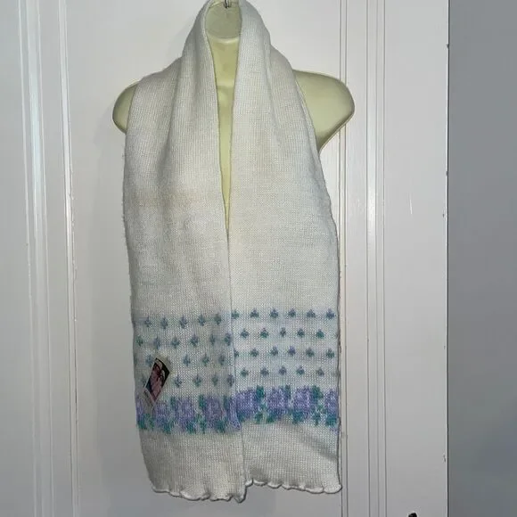 NWT Vtg 70s/80s Warm Country cream knit‎ winter scarf with floral design