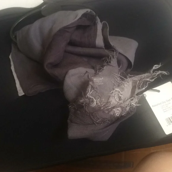 FINAL MARKDOWN Brand new ladies wrap
