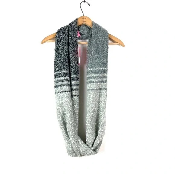 Isaac Mizrahi | Marled Boucle Eternity Scarf