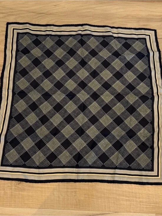 100% silk made in Italy scarf