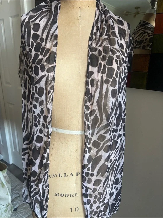 Lightweight Black and White Animal Print Scarf