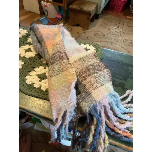 Patchwork Knit Scarf - Cozy Multicolor Design