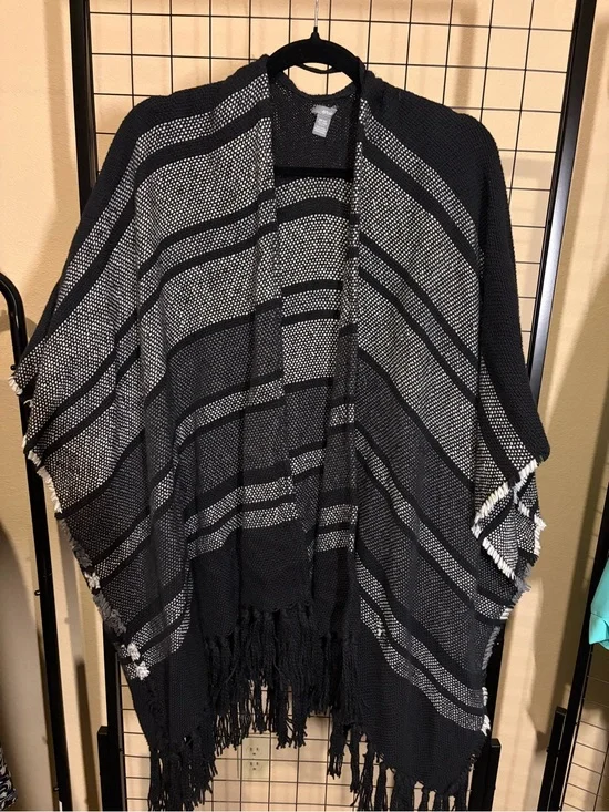 Aerie Boho Striped Black & White Fringe Ruana Poncho One Size Kimono