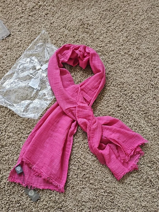 NWT Vince Camuto Scarf 100% Cotton Crinkled Gauze Texture Frayed Tassel Edges