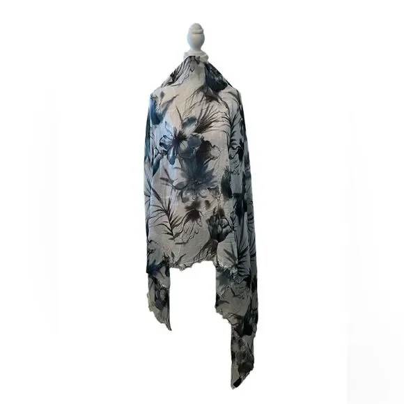 Nardi&Tagliaferri white&blue flower print scarf wrap sarong approx 70” long EUC