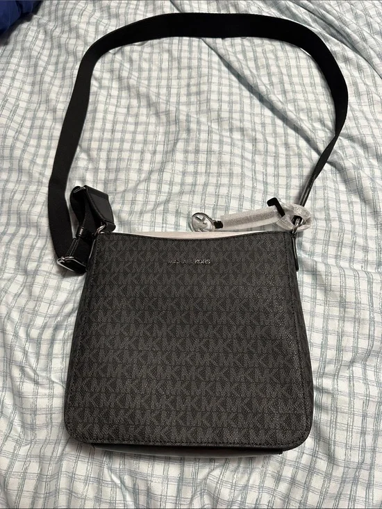 Michael Kors Jet Set Travel crossbody bag