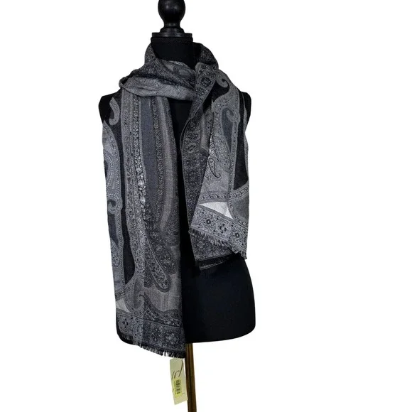 Collection Sixteen‎ Gray Paisley Scarf Wrap Shawl Fringed Lightweight Women