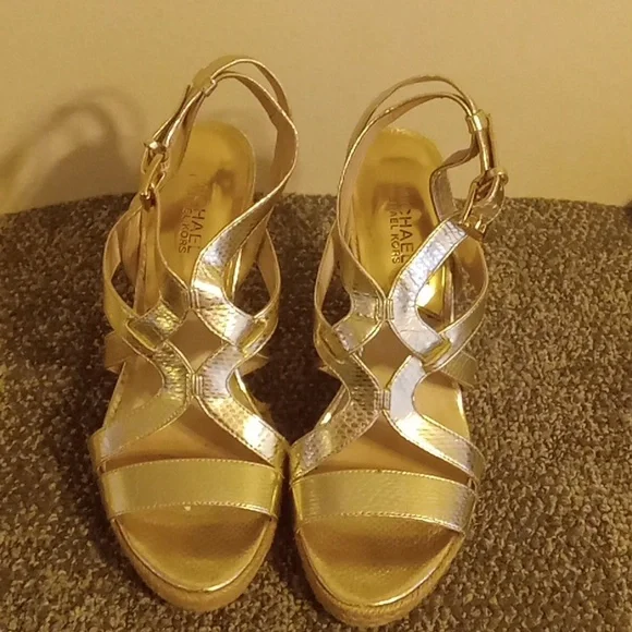 Michael kors gold faux animal skin  espiradilles sandals size 9