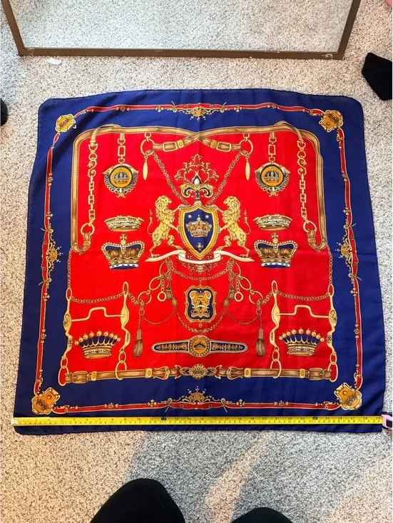 Vintage Style Royal Crest Pattern Silk Scarf