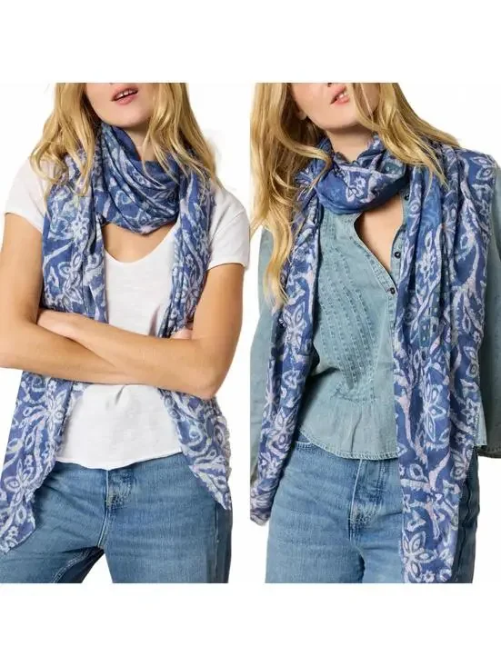 Natural Life Convertible Scarf NWT Navy Border