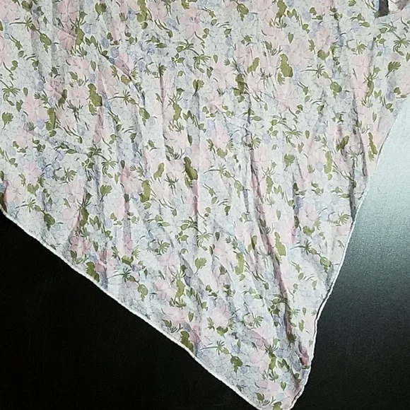 Vintage Silk Like Floral Scarf 36