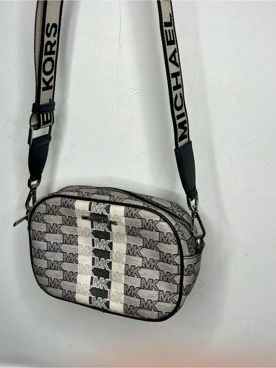 Michael Kors Jet Set Travel  Crossbody - Camera Bag Black White