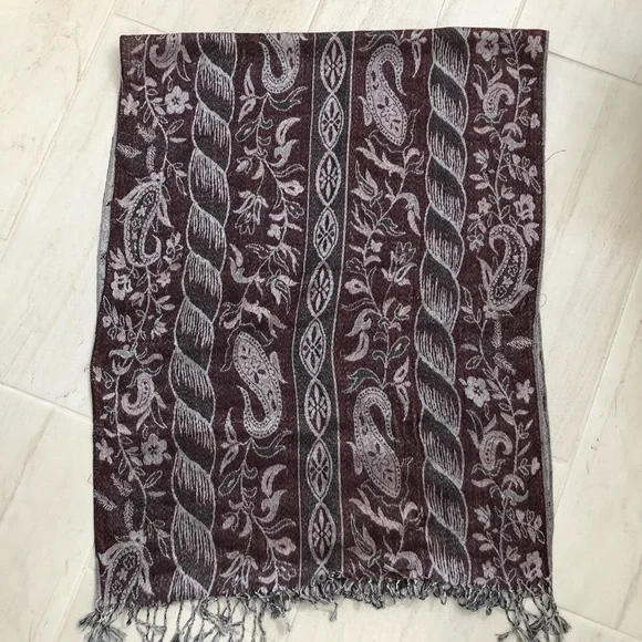 Reversible paisley print scarf grey burgundy