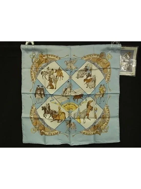 Hermes Musee Vivant du Cheval Chantilly Carre 45 Petit Gavroche Silk Scarf