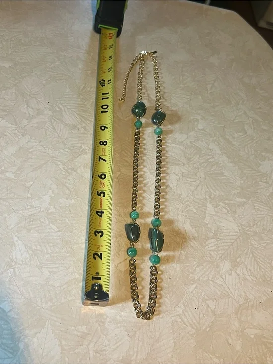 Gold Chain Necklace with Green Beads N176