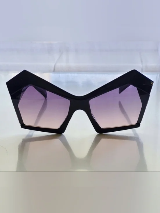 Stylish Black Geometric Sunglasses with Purple Lenses UV400 Protection