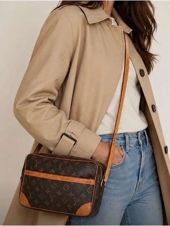 Louis Vuitton Monogram Canvas Brown Tan Crossbody Bag