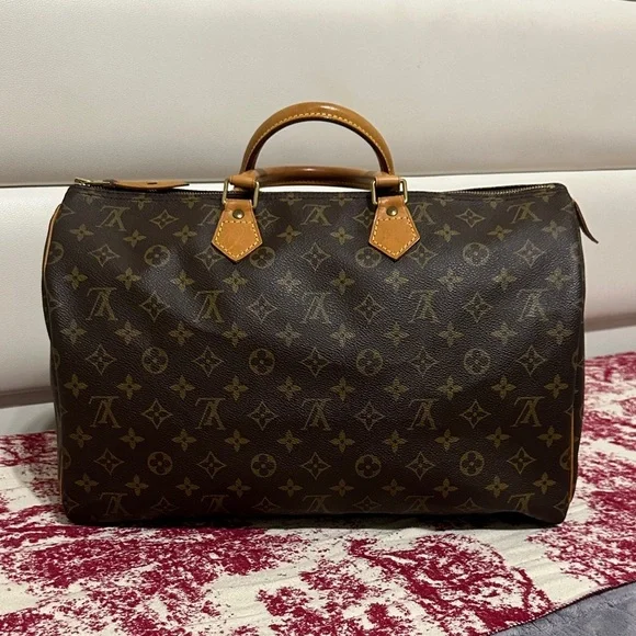 Louis Vuitton Monogram Speedy 40