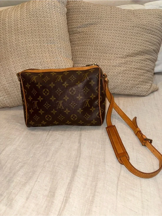 Vintage louis vuitton bag