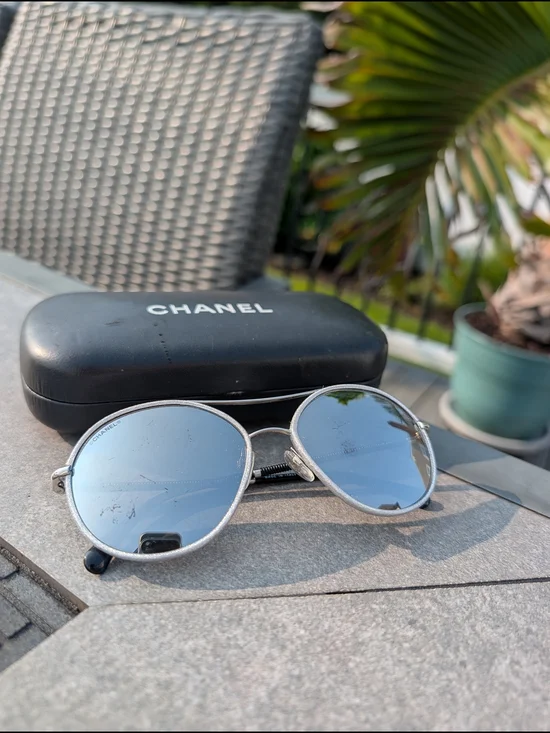 Chanel Silvertone Metal Frame Sunglasses with Mirror Tint Aviator Sunglasses